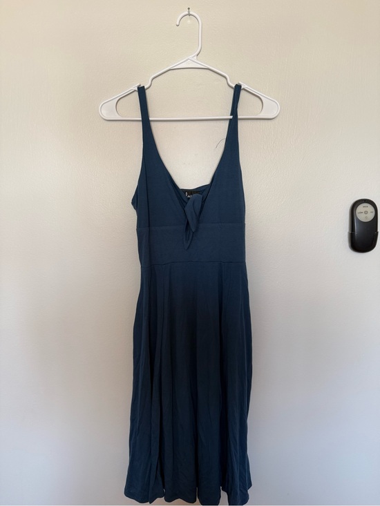 Lulus Dresses & Skirts - Lulu's Navy Tie-Front Midi Sundress